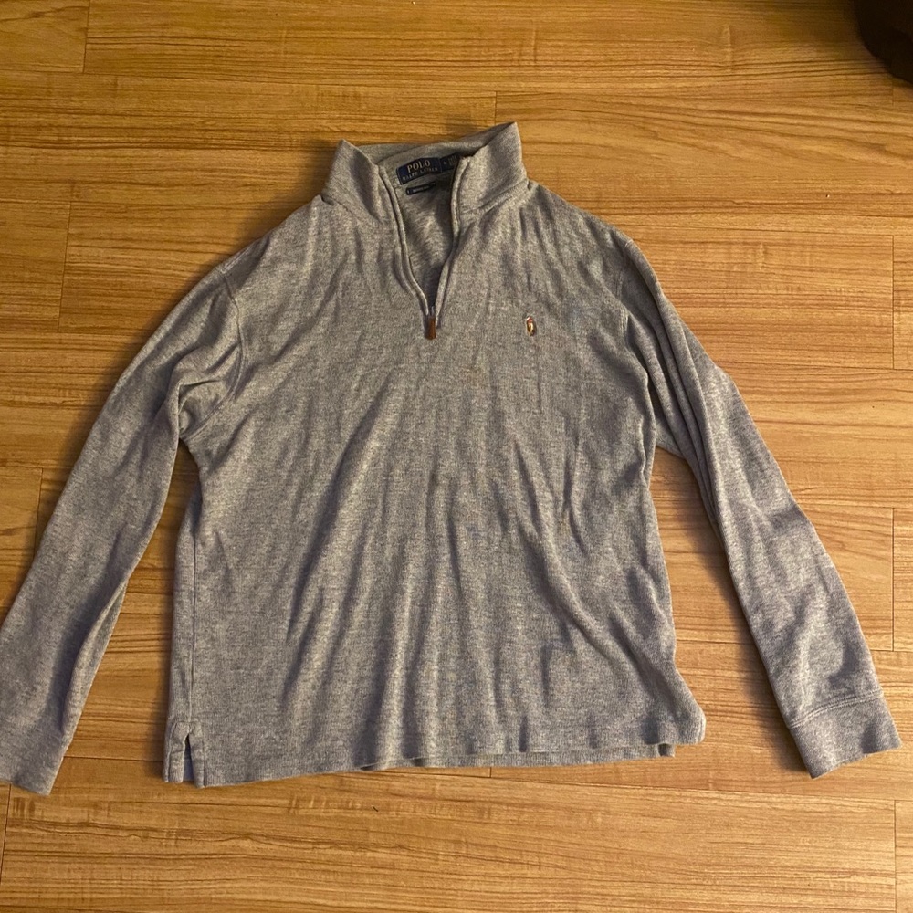 Gray sweatshirt